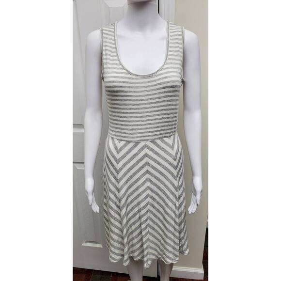 Calvin Klein Dress Scoop Neck Stripes Office Casual Friday Happy Hour Date - Picture 1 of 9